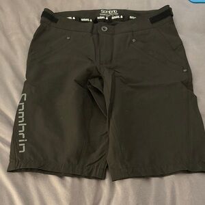 Sombrio women’s V’al shorts